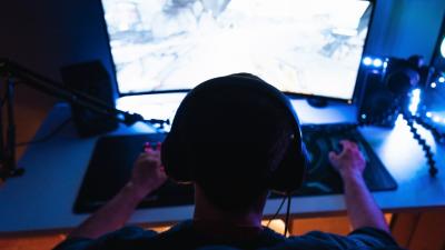 Verbeter de geluidsisolatie en akoestiek van een gameroom 