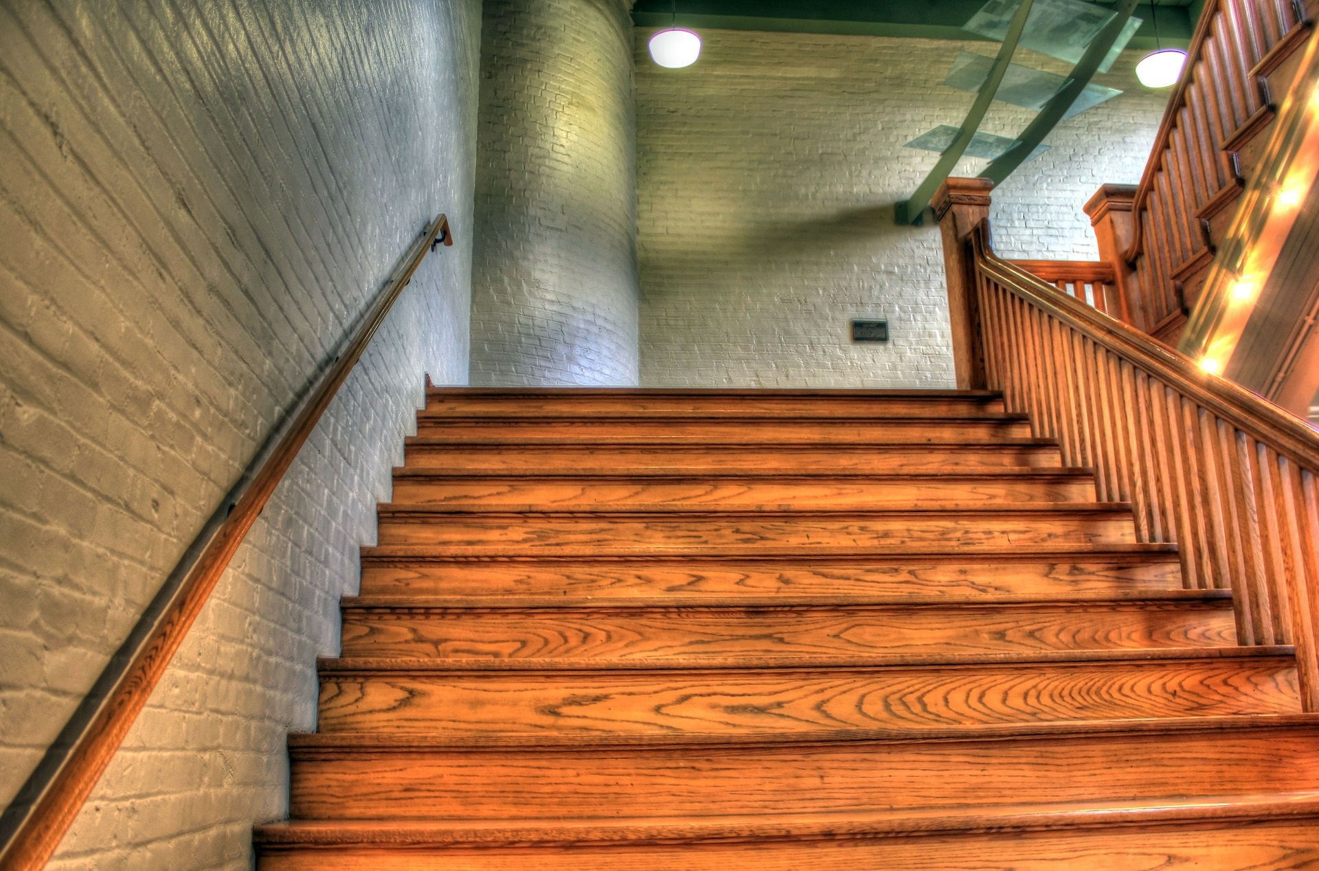 Geluidsisolatie voor trappen Deel 2 De houten trap isoleren Lees onze tips en bekijk onze